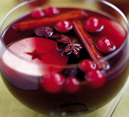 Almás-erdei gyümölcsös forralt bor